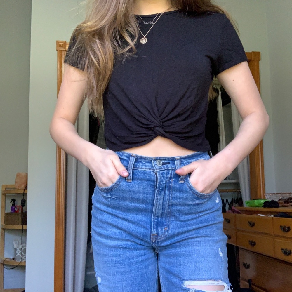 Twist front black crop top